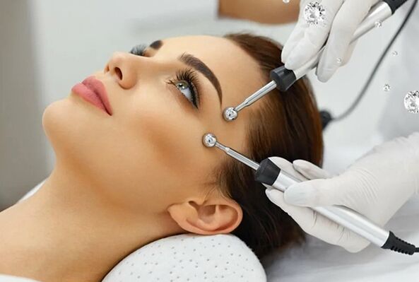 Mikroproudová terapie - hardwarová metoda omlazení pokožky obličeje