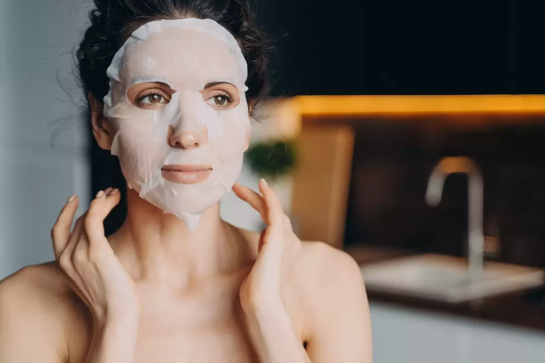 Látkové masky umožní ženám po 30 letech vypadat působivě